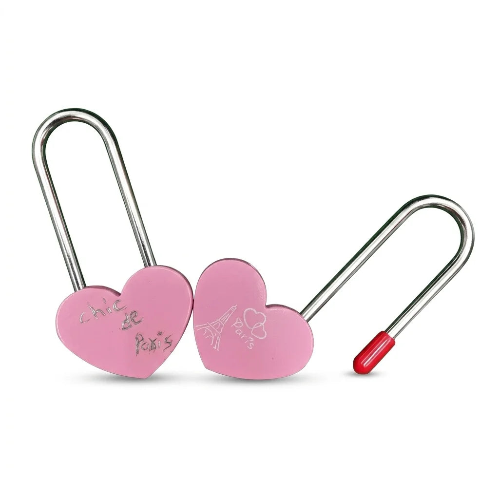 Cadenas d'amour gravé de Paris